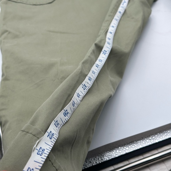 Tommy Hilfiger Capri Pants Womens Size 20 Olive Austin Fit Khaki 24.5” Inseam - Picture 3 of 15
